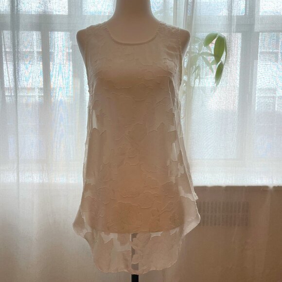 Elegant Sheer White Floral Sleeveless Top - Perfect for Layering & Brunches - Picture 1 of 8